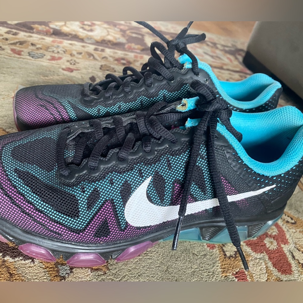 Used* Nike Running Max Air Women’s Size 8 Blue and Purple Neutral Ride Sneakers